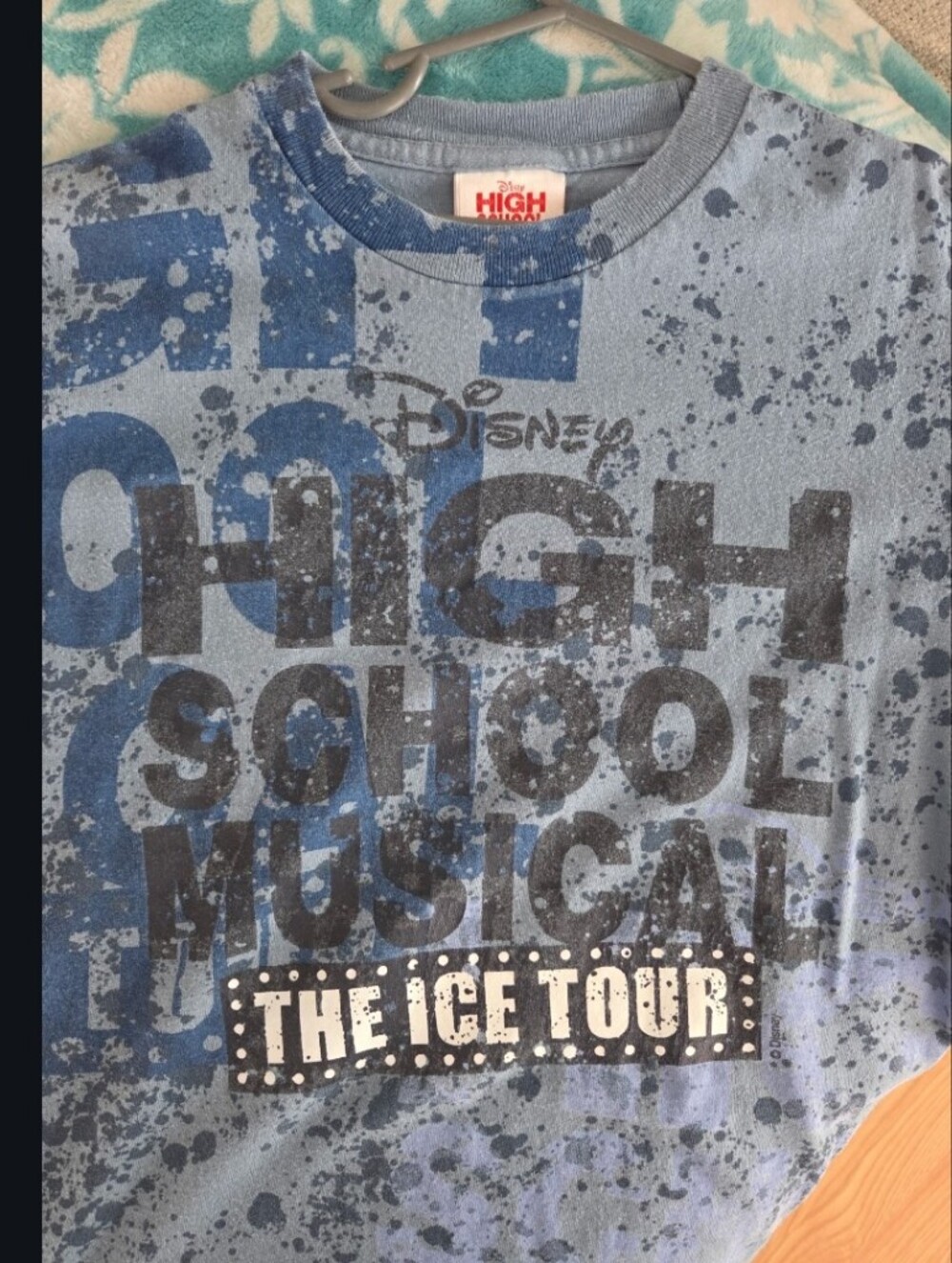 Disney Blue High School Musical 'The Ice Tour' Short Sleeve Tee - Picture 1 of 4